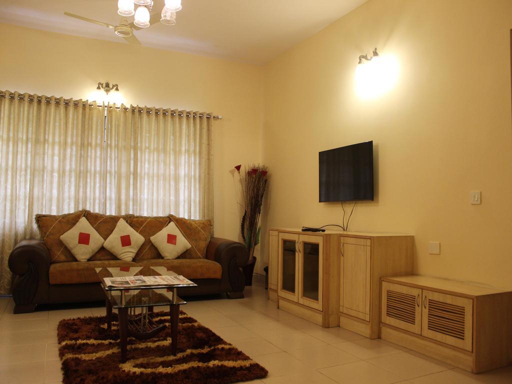 Falcon Suites Residency Road Bangalore Eksteriør bilde