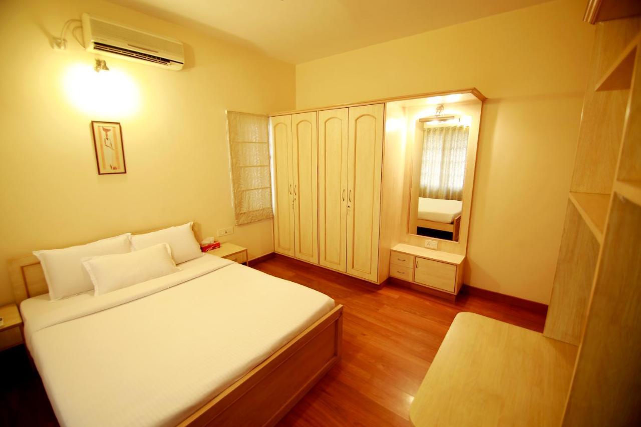 Falcon Suites Residency Road Bangalore Eksteriør bilde