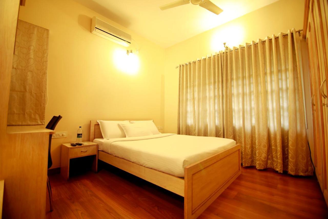 Falcon Suites Residency Road Bangalore Eksteriør bilde